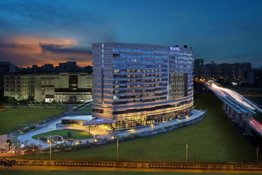 Night-Facade